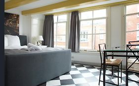 Modern Canal House Loft - City Center